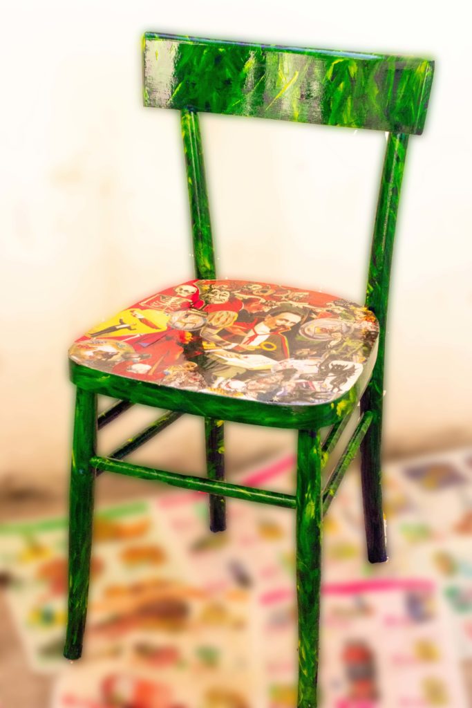 alt="sedia" alt="decoupage" alt="decoupage sedia in legno" alt="sedia in legno" alt="pittura" alt="pittura su legno" alt="pitturare una sedia" alt="pitturare una sedia in legno" alt="incisione vetro roma" alt="magia" alt="arte magica" alt="restaurare una sedia" alt="restauro di una sedia in legno" alt="lavori in quarantena" alt="arte in casa" alt=""quarantena" alt="cosa fare in casa"